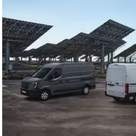 Nissan Flugblatt | Interstar Seite 8