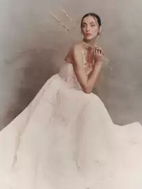 Catálogo Pronovias Página 1