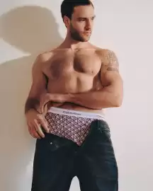 Calvin Klein leták Strana 1