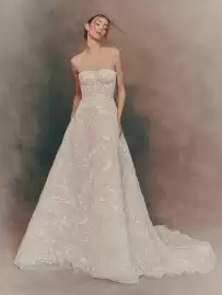 Catálogo Pronovias Página 3