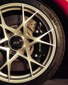 Porsche catalogue Page 4