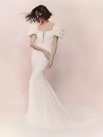 Catálogo Pronovias Página 5