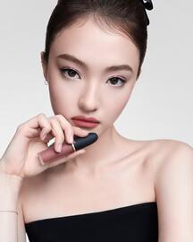 Catálogo MAC Cosmetics Página 2