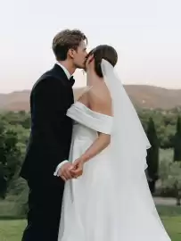 Catálogo Pronovias Página 2