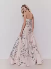 Catálogo Pronovias Página 3