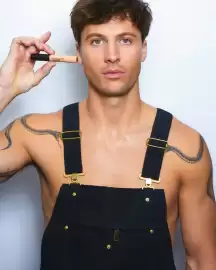 Catálogo MAC Cosmetics Página 1