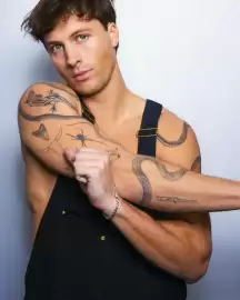 Catálogo MAC Cosmetics Página 2