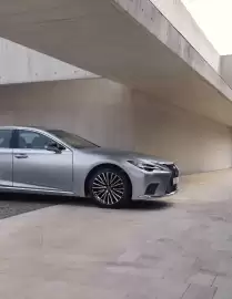 Lexus folder Pagina 5