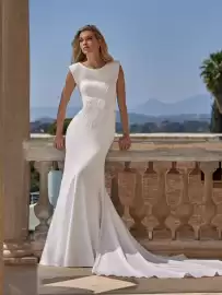 Catálogo Pronovias Página 2