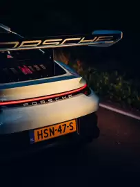 Porsche catalogue Page 2