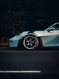 Porsche catalogue Page 4