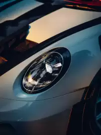 Porsche catalogue Page 5