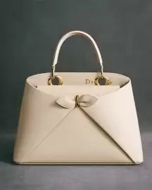 Folleto Dior Página 1