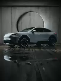 Porsche catalogue Page 2