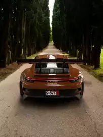 Porsche catalogue Page 3
