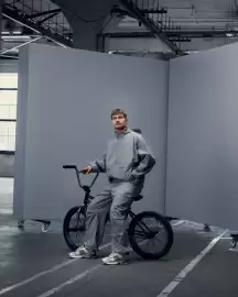 Warsaw sneaker store akciós újság Oldal 2