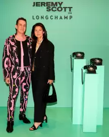 Folleto Longchamp Página 1