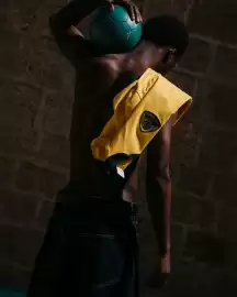 Catálogo Pull & Bear Página 1