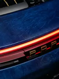 Porsche catalogue Page 9