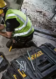 DeWALT folder Pagina 299