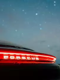 Porsche catalogue Page 4