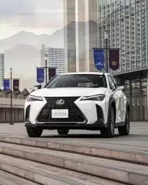 Lexus catalogue Page 2