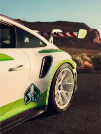 Porsche catalogue Page 5