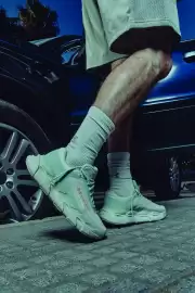 Under armour leták Strana 2
