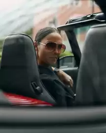 Porsche catalogue Page 4