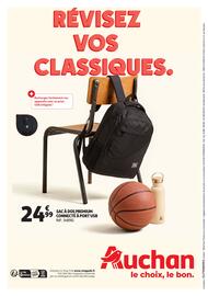Catalogue Auchan page 36: Sac à dos premium 199 connecté à port usb €24,99
