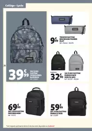 Catalogue Auchan page 26: SAC À DOS EASTPAK PADDED BRIZE BLUE BEIGE €39,99, TROUSSE EASTPAK BENCHMARK POWDER PILOT €9,99
