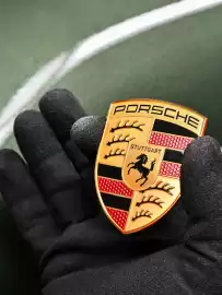 Porsche catalogue Page 12