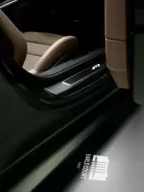 Porsche catalogue Page 8