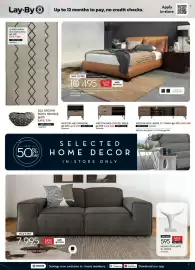 Rochester catalogue Page 11: Stetson Queen Bed €10.495,00, LINEAR URBAN RUG €2.995,00