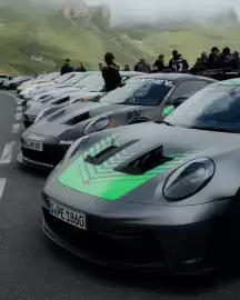 Porsche catalogue Page 3