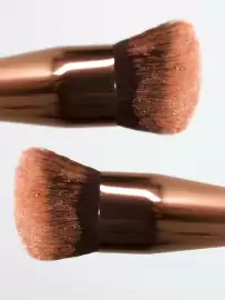 Catálogo MAC Cosmetics Página 1