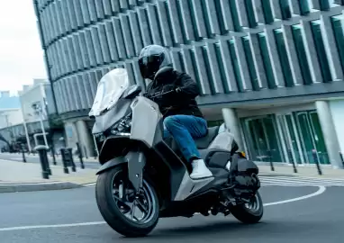 Yamaha Prospekt Seite 12