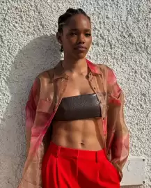 Catálogo BCBGMAXAZRIA Página 4