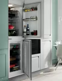 B&Q brochure Page 2