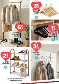 Catalogue Centrakor page 2: Comme quoi, tout arrive: elles sont rangées €2,98, Le portant à vétements réglable €6,96