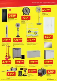 Folheto Bricomarché semana 33 Página 3: Com - cont'or prevence vegetal 50pk €6,99, Roupeiro €149,00