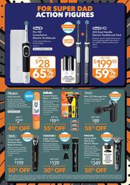 Shaver Shop catalogue Page 24: Gillette Fusion5 Power Razor €19,95, Transform-U sUpper-close+ T-1000 Trimmer €139,00