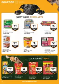 Foodworks catalogue week 33 Page 34: Schmackos Stix €13,60, Schmackos Training Bites €4,00