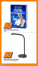 Action folder week 33 Pagina 23: First Aid blarenpleisters €1,24, Oplaadbare bureaulamp €4,77
