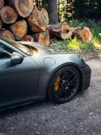 Porsche catalogue Page 10