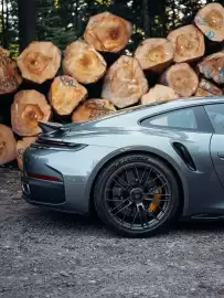 Porsche catalogue Page 3