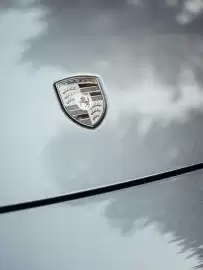 Porsche catalogue Page 4