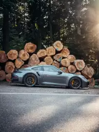 Porsche catalogue Page 8