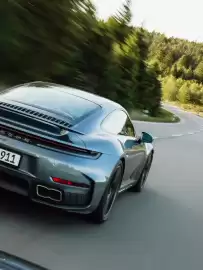Porsche catalogue Page 9