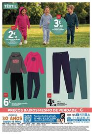 Folheto E.Leclerc Página 12: Tissaia basics calça de criança €4,50, TiiSaia Basics Fato de Treino Criança €6,00